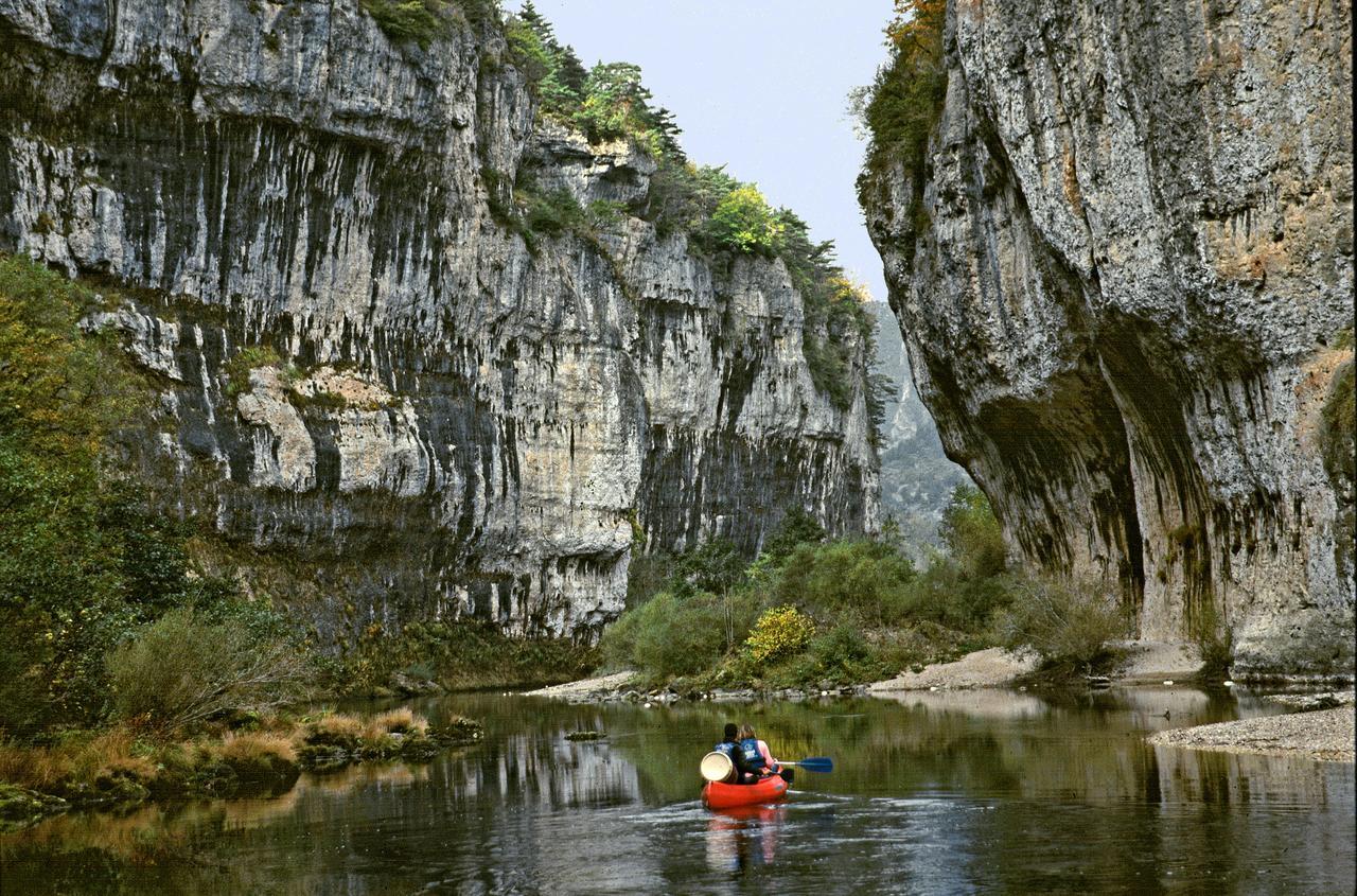 Logis Hotel Restaurant Des Gorges Du Tarn Florac Bagian luar foto