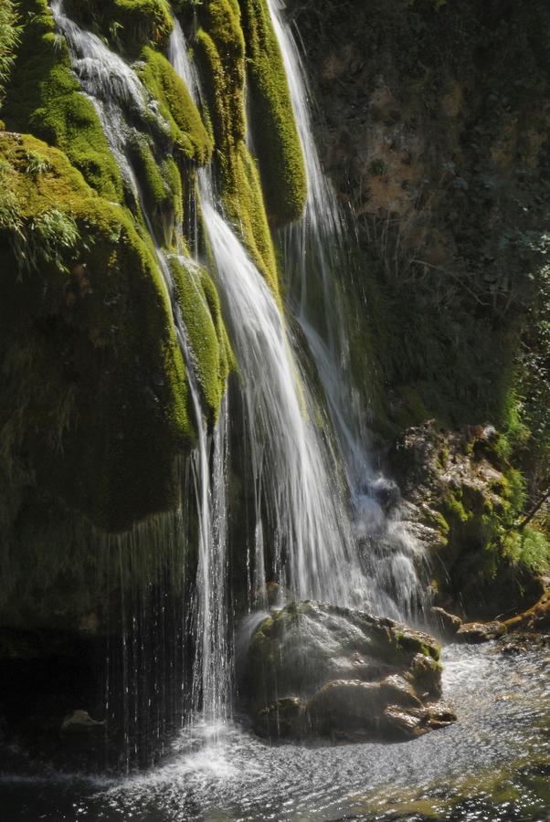 Logis Hotel Restaurant Des Gorges Du Tarn Florac Bagian luar foto